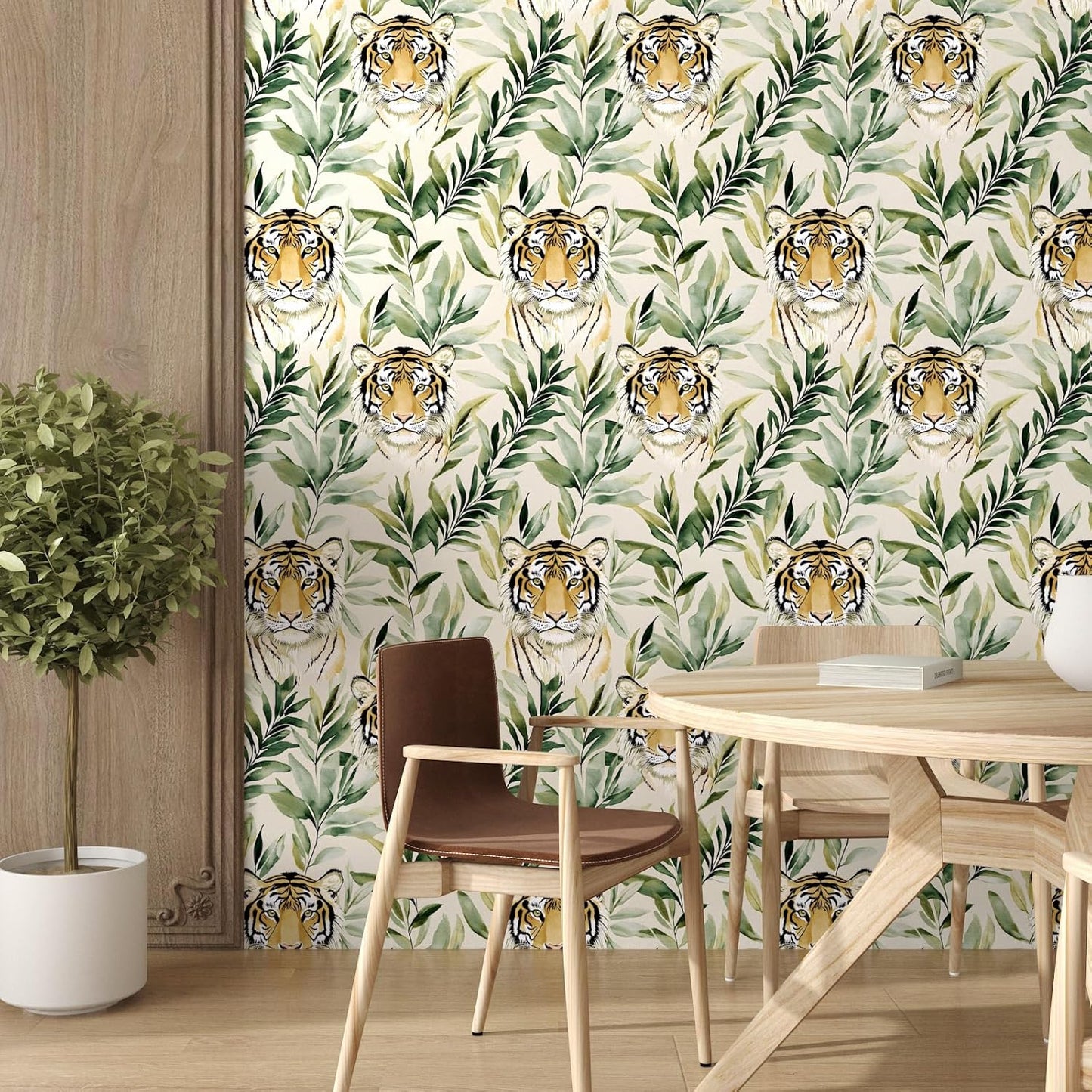HENNOR - Tiger Peel and Stick Wallpaper Jungle Animals Wallpaper